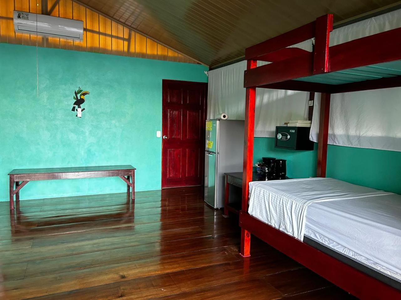 Nativos Corcovado Cabins Drakes Bay Εξωτερικό φωτογραφία